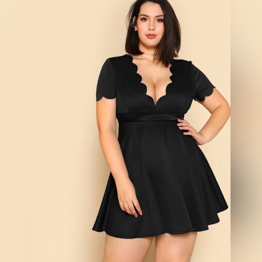 SHEIN Plunging Neck Scallop Edged Black Dress, Size 3XL